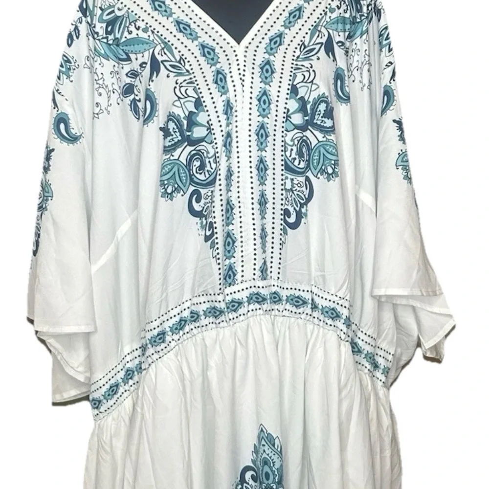 BloomChic White and Blue Floral Kaftan dress - Picture 1 of 6